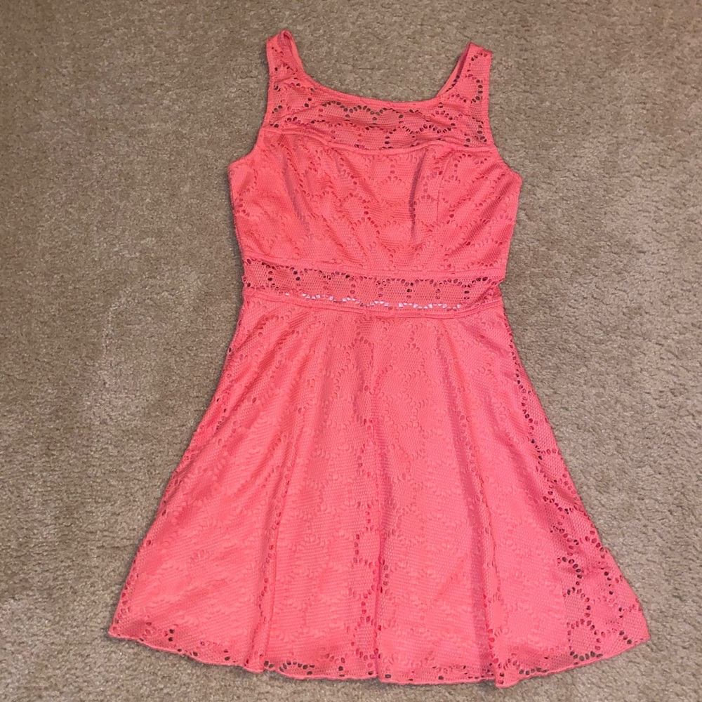 🌸Trixxi Super Cute Eyelet Dress🌸